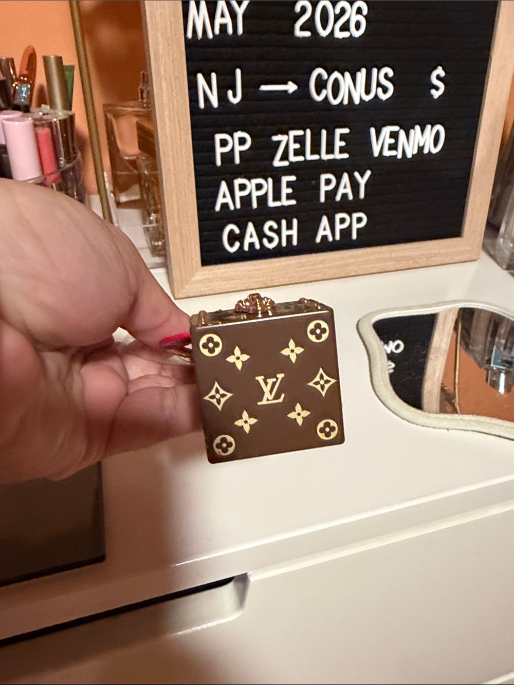 louis vuitton vivienne charm - Picture 5 of 6